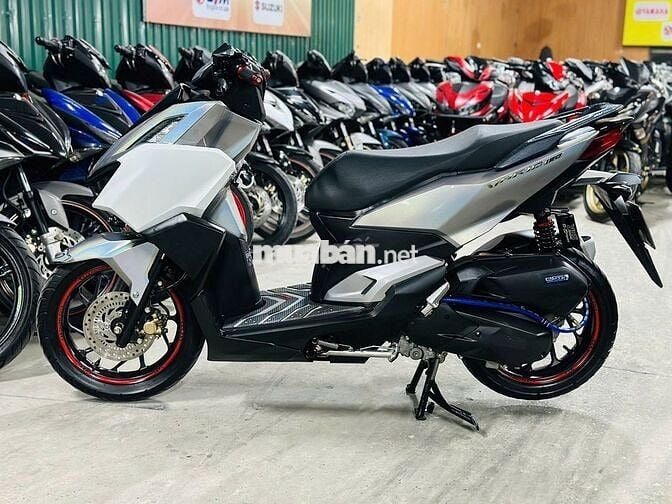 XE MÁYTHANH TÙNG_VARIO 160 ABS XÁM ĐỔI MÀU MÁY ZIN
