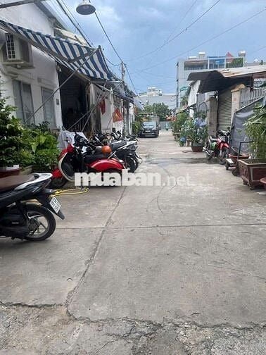 Cần bán gấp lô đất 1 xẹt .P ĐHT .Q12  gần chợ cây sộp.DT 4,6x20 thổ cư