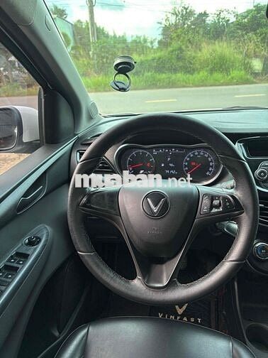 VinFast Fadil 2019 tieu chuan - 79000 km