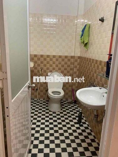 NHÀ PHỐ TÔ HIỆU - 4 x 22 - 3 LẦU - 5PN - 5WC - MỚI - GIÁ TỐT