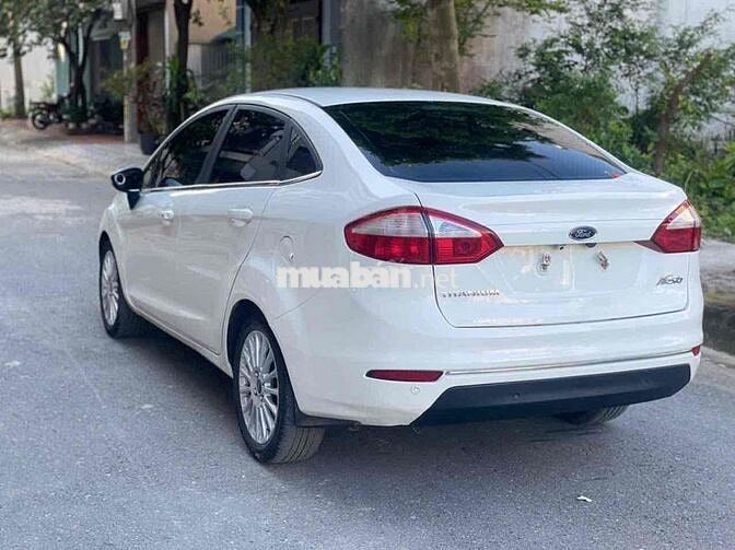 Ford Fiesta 2016 1.5 AT Titanium - 100000 km