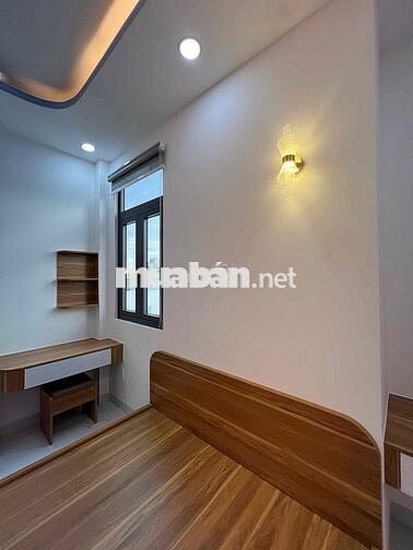 Studio Cửa sổ trời - Full nội thất cap cấp , Có thang máy