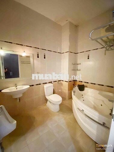 NHÀ PHỐ 3 TẦNG NGAY TRUNG TÂM PHÙ HỢP VĂN PHÒNG , SPA , DẠY HỌC..