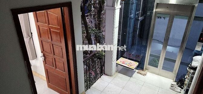 Studio 30m2 tầng 2 mặt phố Cự Lộc