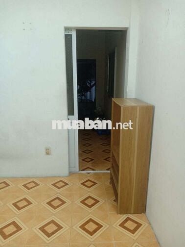 Bán nhà gần trung tâm 33m2 đất sổ riêng