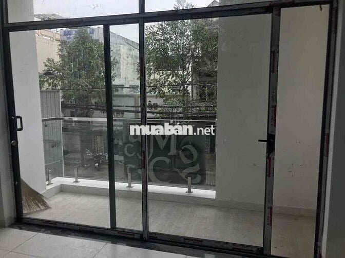 Cho thuê để KD, ( ko mở quán ăn ). Ngành nghề sạch và cao cấp rất phù