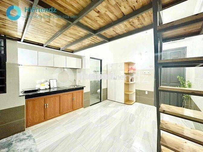 Duplex giáp tân bình - đi bộ qua đh công thương - phòng rộng