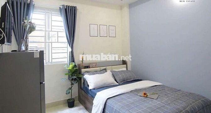 Studio Full Nội Thất, nằm trong khu Phan Xích Long Phố Ẩm Thực.