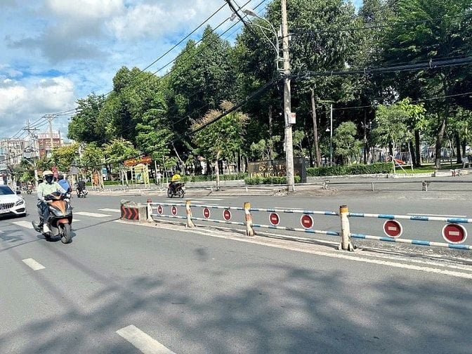 NGỘP BANK bán nhà hẻm 102 Lê Văn Thọ 79m2 nở hậu 5.7m 4lầu sát CV 9 tỷ