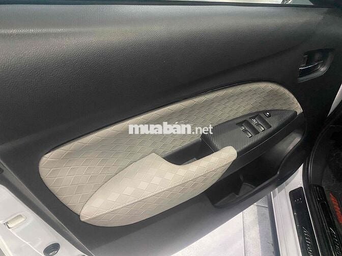 Mitsubishi Attrage 2024 1.2 CVT - 11 000