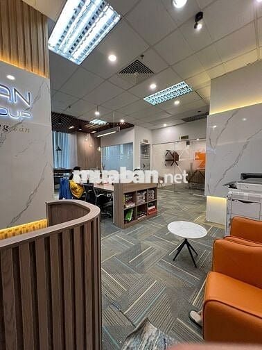 Cần sang nhượng văn phòng 130m2 tại Dương Đình Nghệ - Cầu Giấy