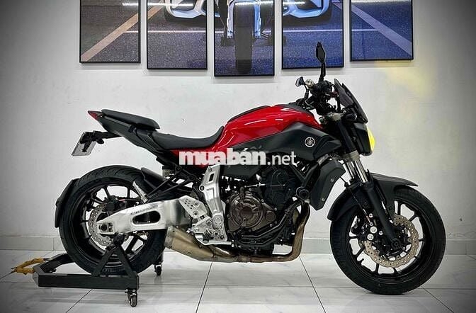 YAMAHA MT07