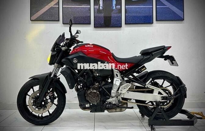 YAMAHA MT07