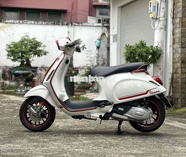 Vespa 2024 odo đúng 3200km bao k tua