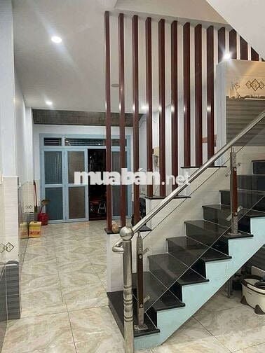 Siêu rẻ 4x10. 1 trệt 2 lầu sân thượng