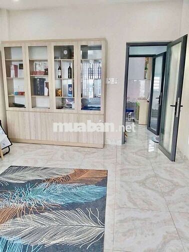 Siêu rẻ 4x10. 1 trệt 2 lầu sân thượng