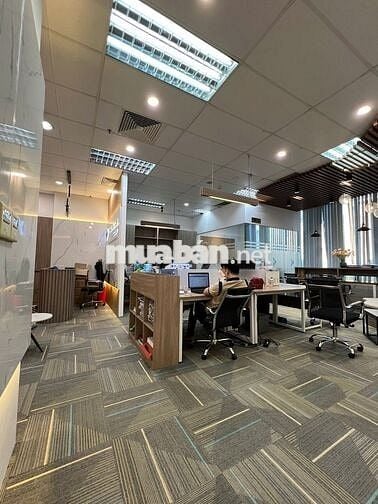 Cần sang nhượng văn phòng 130m2 tại Dương Đình Nghệ - Cầu Giấy