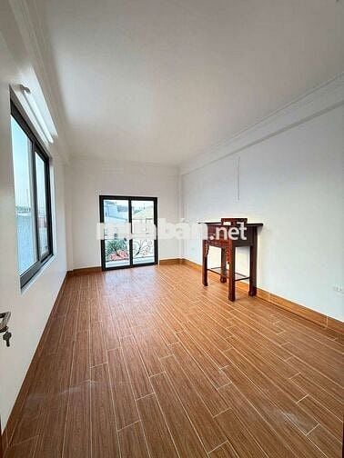 NHÀ 4 TẦNG LONG BIÊN 52M² 3 MẶT THOÁNG VĨNH VIỄN ÔTÔ ĐỖ CỬA GIÁ ĐẦU TƯ