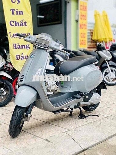 Vespa Sprint ABS đời 2022