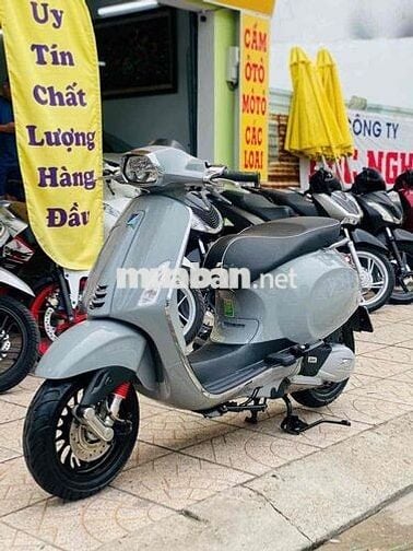 Vespa Sprint ABS đời 2022