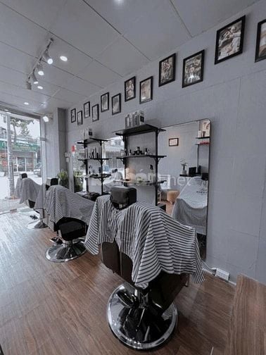 CHO THUÊ 15 TRIỆU/THÁNG HD 5 NĂM TIỆM HÓT TÓC CHÍNH CHỦ GIÁ 4 TỶ 550