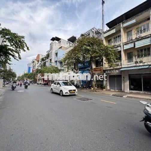 Cho thuê GÓC 2MT Nguyễn Đình Chiểu sàn trống suôt, kinh doanh tự do