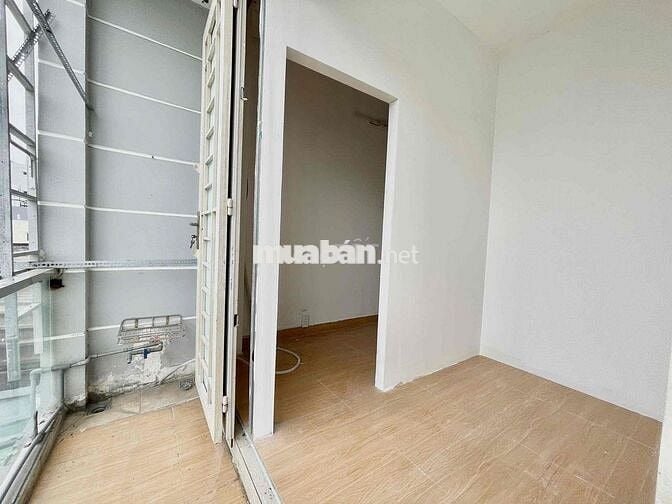 CHO THUÊ CĂN HỘ 2 PHÒNG NGỦ CÓ BAN CÔNG ĐẦY ĐỦ NỘI THẤT MỚI XÂY