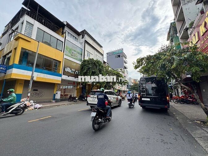 Cho thuê GÓC 2MT Nguyễn Đình Chiểu sàn trống suôt, kinh doanh tự do