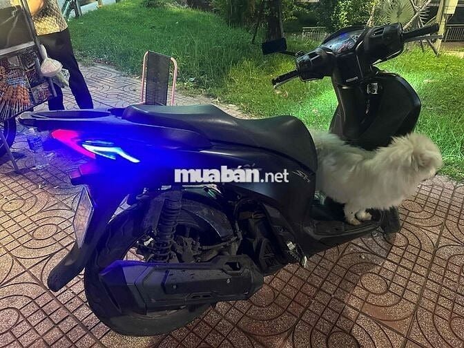 SH 150i cavet theo xe