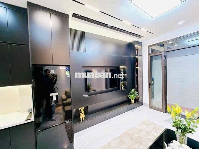 NHÀ ĐẸP TÔN ĐỨC THẮNG – 5 TẦNG FULL NỘI THẤT – Ở NGAY