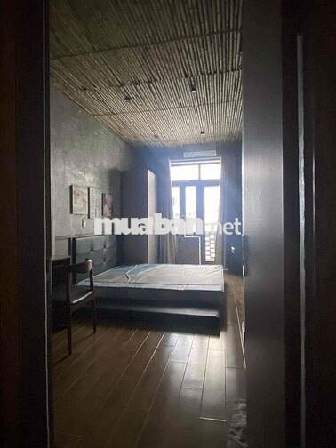 Cho thuê nhà 2 tầng  full noi that kiệt oto quang trung