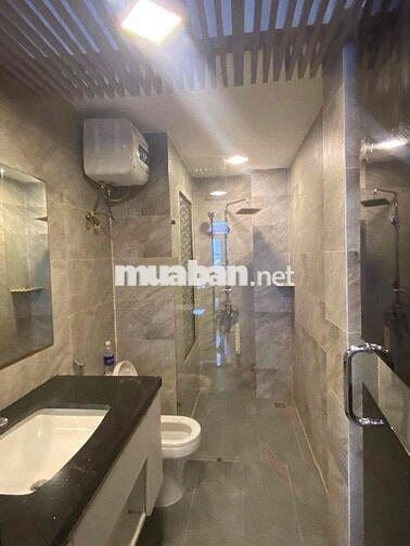 Cho thuê nhà 2 tầng  full noi that kiệt oto quang trung