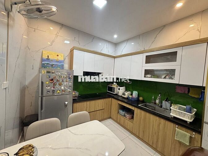 Hòa Bình 46m² – 3T – MT 3.2m – 8.15 Tỷ – Nhà Full Nội Thất – Đống Đa Hòa Bình 46m² – 3T – MT 3.2m – 8.15 Tỷ – Nhà Full Nội Thất – Đống Đa