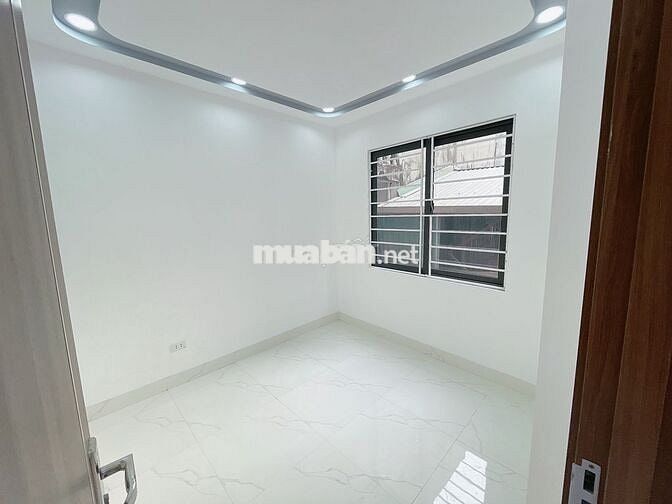 BÁN CHUNG CƯ D1 XÃ ĐÀN, Ô CHỢ DỪA, KHÂM THIÊN Ở NGAY, FULL ĐỒ