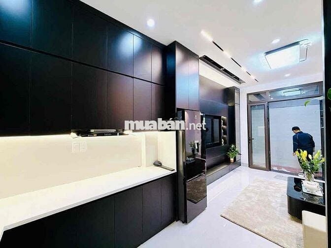 NHÀ ĐẸP TÔN ĐỨC THẮNG – 5 TẦNG FULL NỘI THẤT – Ở NGAY