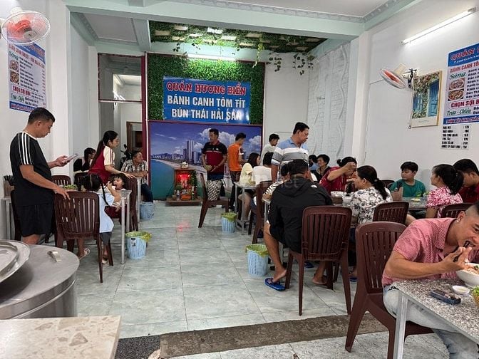 Sang Quán Đang kinh doanh tốt Mặt tiền Đường, gần biển, hoạt động tốt
