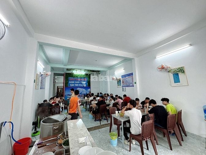 Sang Quán Đang kinh doanh tốt Mặt tiền Đường, gần biển, hoạt động tốt