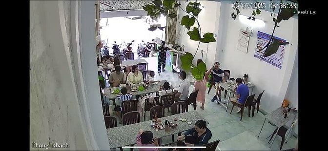 Sang Quán Đang kinh doanh tốt Mặt tiền Đường, gần biển, hoạt động tốt