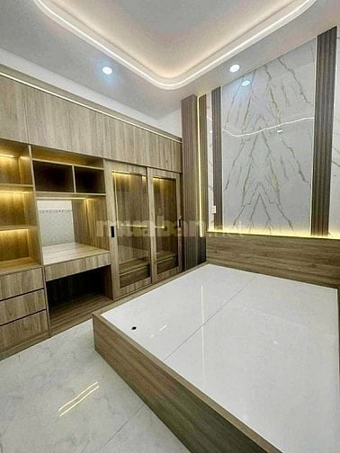 SOS! Bán nhà 2 lầu, đường Lê Văn Quới, Bình Hưng Hòa A, Bình Tân, SHR