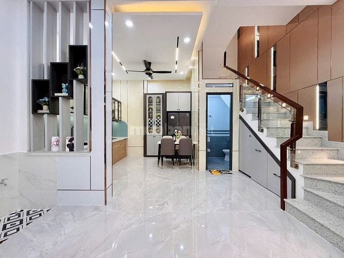 BÁN GẤP HẠ 300 triệu từ 5,95 tỷ còn 5,65 tỷ. ⭐️Nhà 3 Lầu Thống Nhất