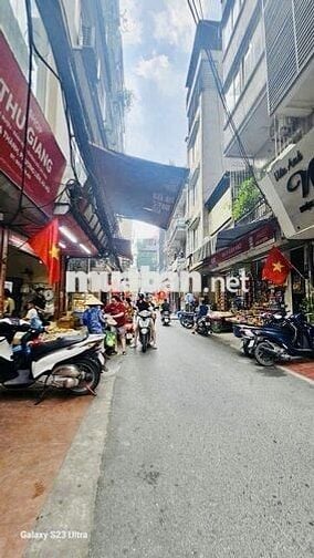 Cực hiếm Trung tâm Đống Đa, 18 phòng khép kín, 75m2 8 tầng giá 12.9 tỷ