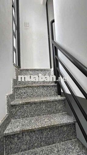 Chợ Hòa Hưng chủ ở lâu đởi bán gấp