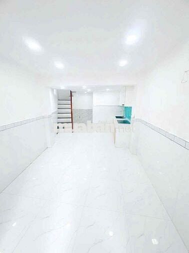 Nhà 3 tầng -90m2 sử dụng - Vĩnh Hội Quận 4