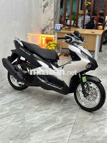 Honda Air Blade 4val bạc đen máy móc nguyên bản