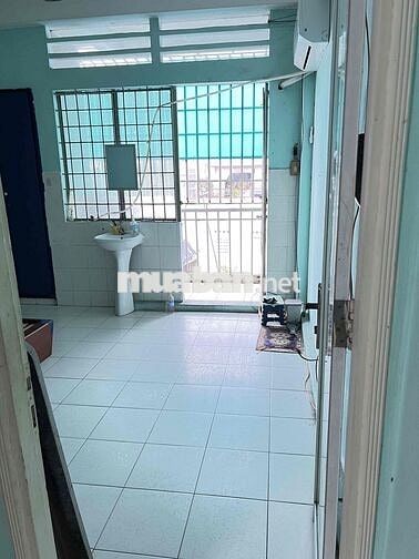 Chung cư thang bộ, diện tích 70 mét vuông, 2 PN, 78 Tân Hoà Đông, Q6