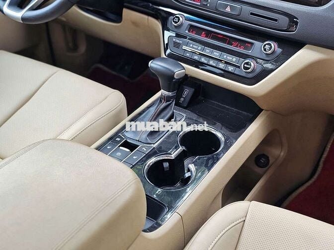 KIA SEDONA 2×2 LUXURY FULL DẦU SX 2019