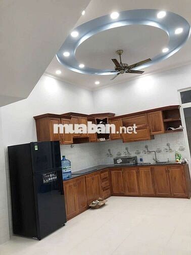 Cần bán gấp nhà P TTN Q12.DT 4*18 .1 trệt 3 lầu 4PN 4WS hẻm xe hơi