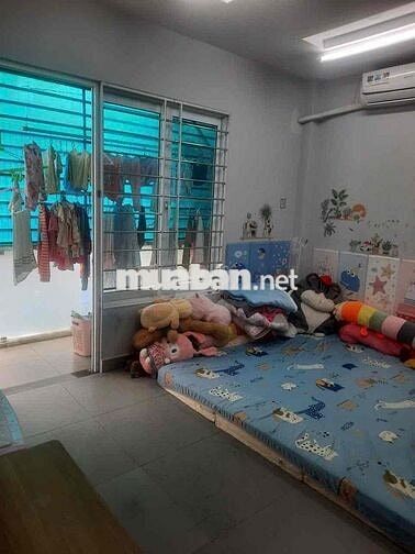 căn nhà hẻm 1 trục p9 3pn sát công viên