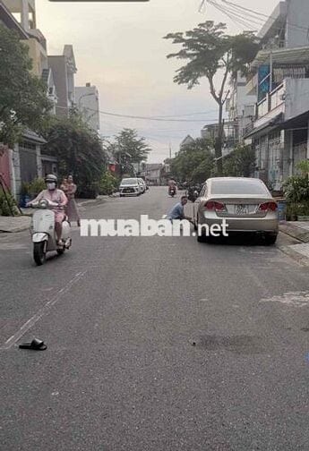 ĐẤT 3 MẶT TIỀN ĐANG CHO THUÊ 8tr/tháng-ĐƯỜNG NHỰA XE CÔNG TRÁNH NHAU