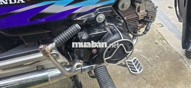 Xe máy Honda Dream lùn màu đen